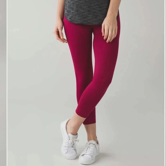 Lululemon Zone In Crop 21" Leggings Berry Rumble seamless High Rise Size 4 - Picture 2 of 9